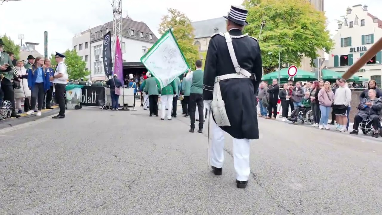 Vorschaubild: Parade beim Bundesfest 2025